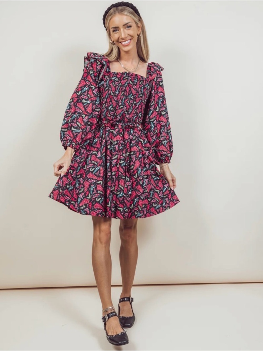 &MERCI Smocked Square-Neck Long Sleeve Floral Dress in Pink Size Large